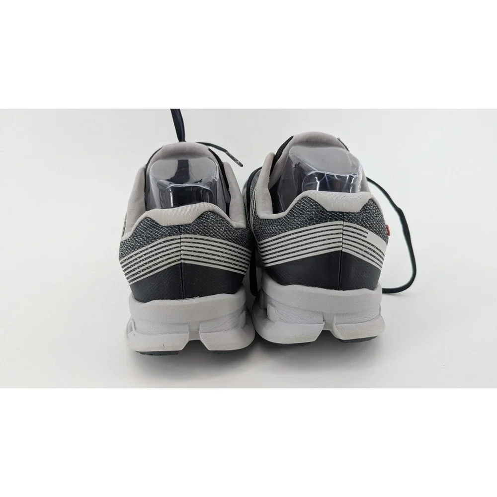 On Cloudstratus Mens Running Shoes Black Shadow 55.98634 Size 9.5